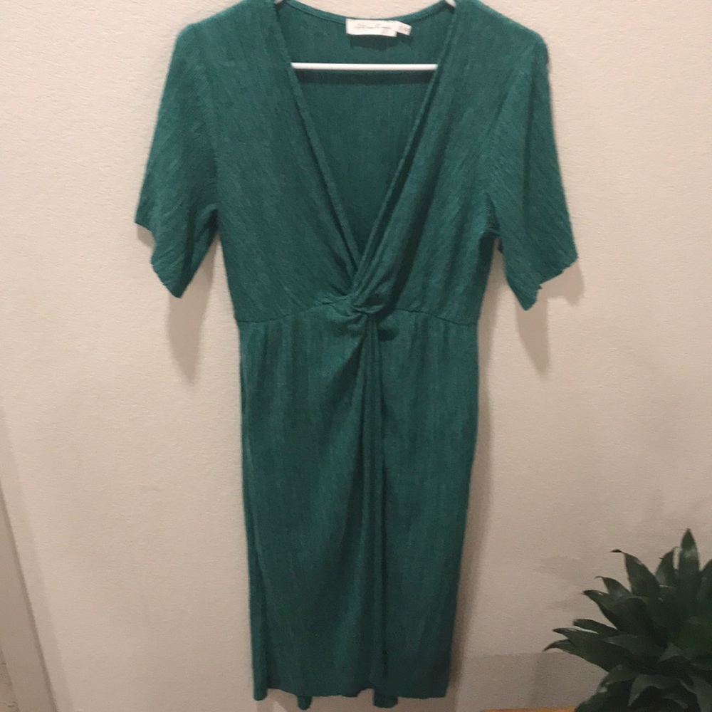 Low cut forrest green midi dress